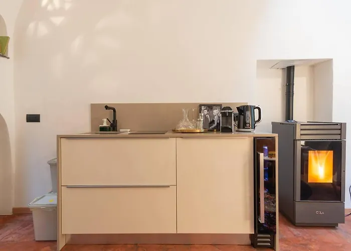 Tiny Loft With Jacuzzi Appartement Bellano