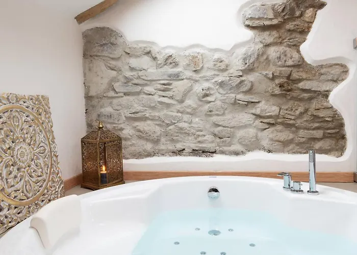 Appartement Tiny Loft With Jacuzzi *