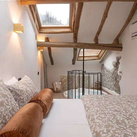 Tiny Loft With Jacuzzi Apartamento *