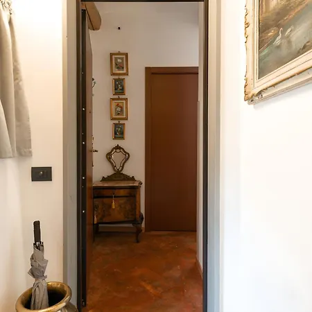 Apartamento Tiny Loft With Jacuzzi