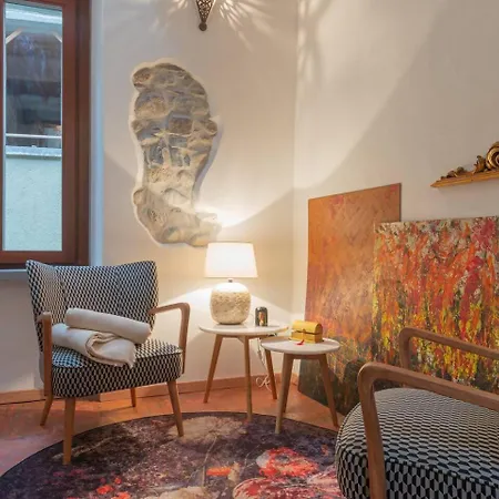 Appartement Tiny Loft With Jacuzzi