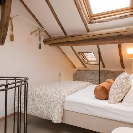 Tiny Loft With Jacuzzi Bellano