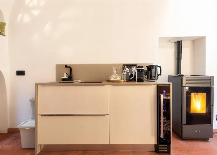 Tiny Loft With Jacuzzi *