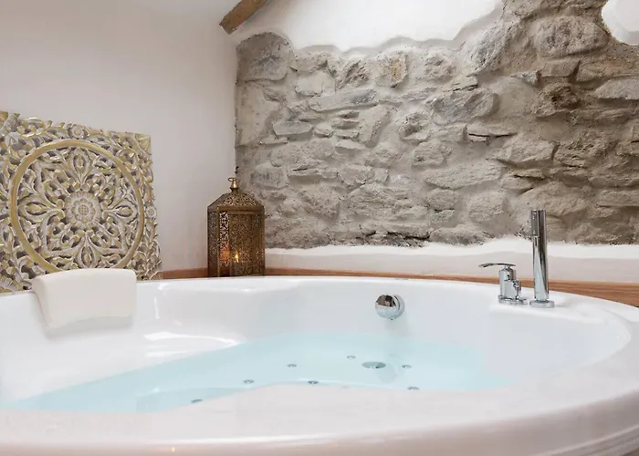 Daire Tiny Loft With Jacuzzi Bellano