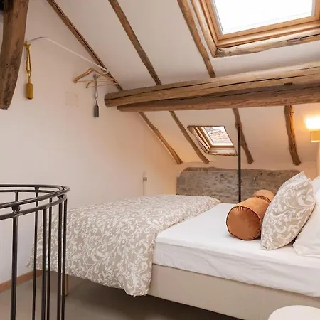 Tiny Loft With Jacuzzi Apartment Bellano