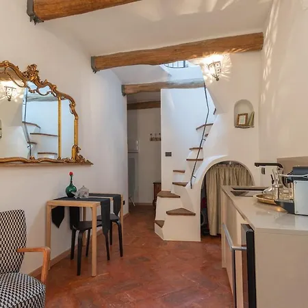 Apartment Tiny Loft With Jacuzzi Bellano
