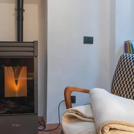 Apartment Tiny Loft With Jacuzzi