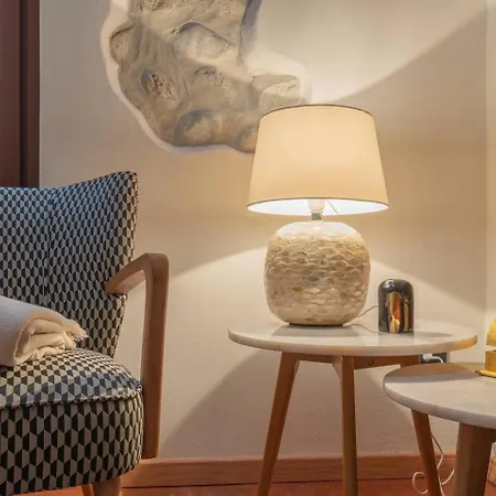 דירה Tiny Loft With Jacuzzi