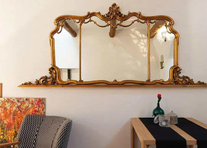 דירה Tiny Loft With Jacuzzi *