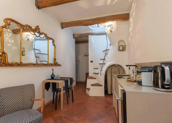 Tiny Loft With Jacuzzi בלאנו
